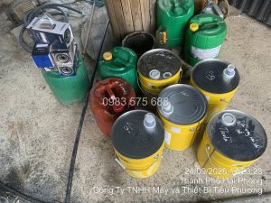 Dầu thay xong, dầu thải, dầu dự phòng được chú thích cẩn thận cho khách hàng